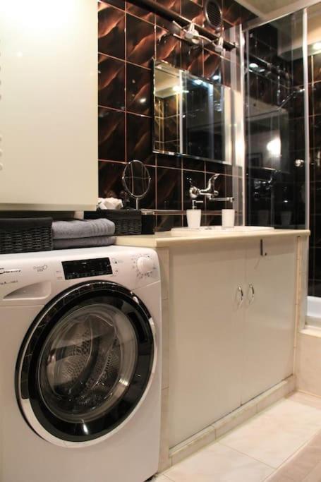 Uroczy, Jasny Apartament Oraz Bezplatny Parking! Daire Krakow Dış mekan fotoğraf